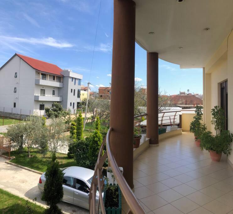 Villa Uklala Kamez Ngoại thất bức ảnh