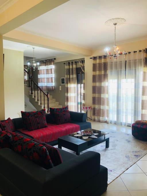 Villa Uklala Kamez Ngoại thất bức ảnh
